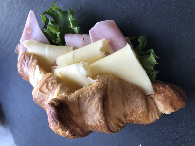Croissant ost & skinke